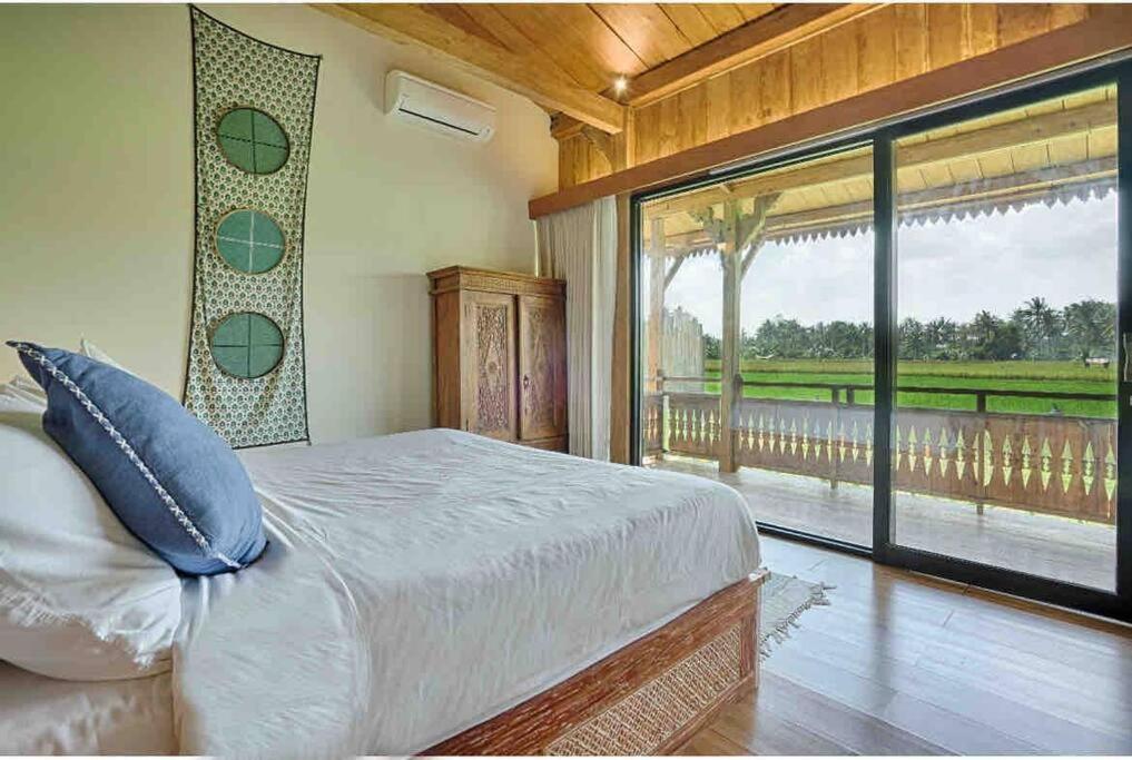 Villa An Unique 3 Bdr Overlooking Rice Paddies